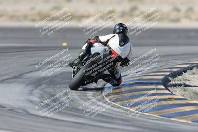 media/Dec-01-2025-Moto Forza (Mon) [[2daa91e15f]]/1-Advanced Group/Session 2 Turn 11 Backside/